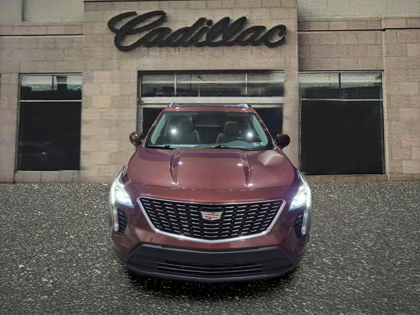 Certified 2023 Cadillac XT4 Luxury w/ Cold Weather Package image 6