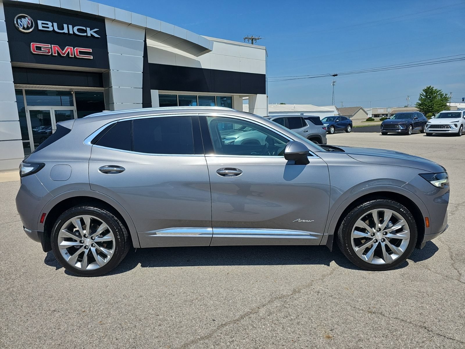 Used 2021 Buick Envision Avenir AWD/4WD image 37