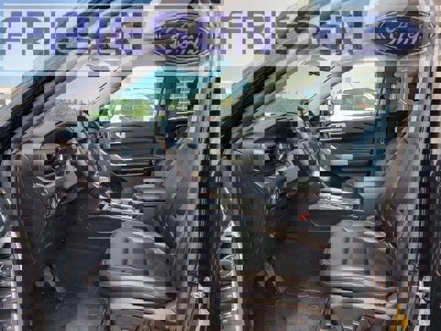 Used 2023 Ford Explorer XLT image 12