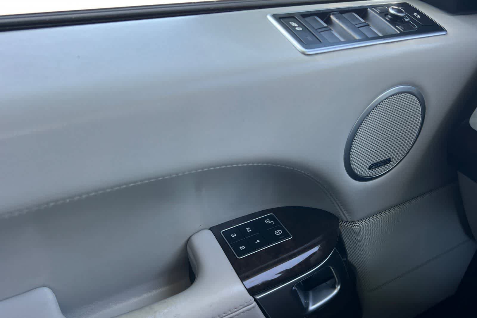 Used 2017 Land Rover Range Rover Autobiography AWD/4WD image 13