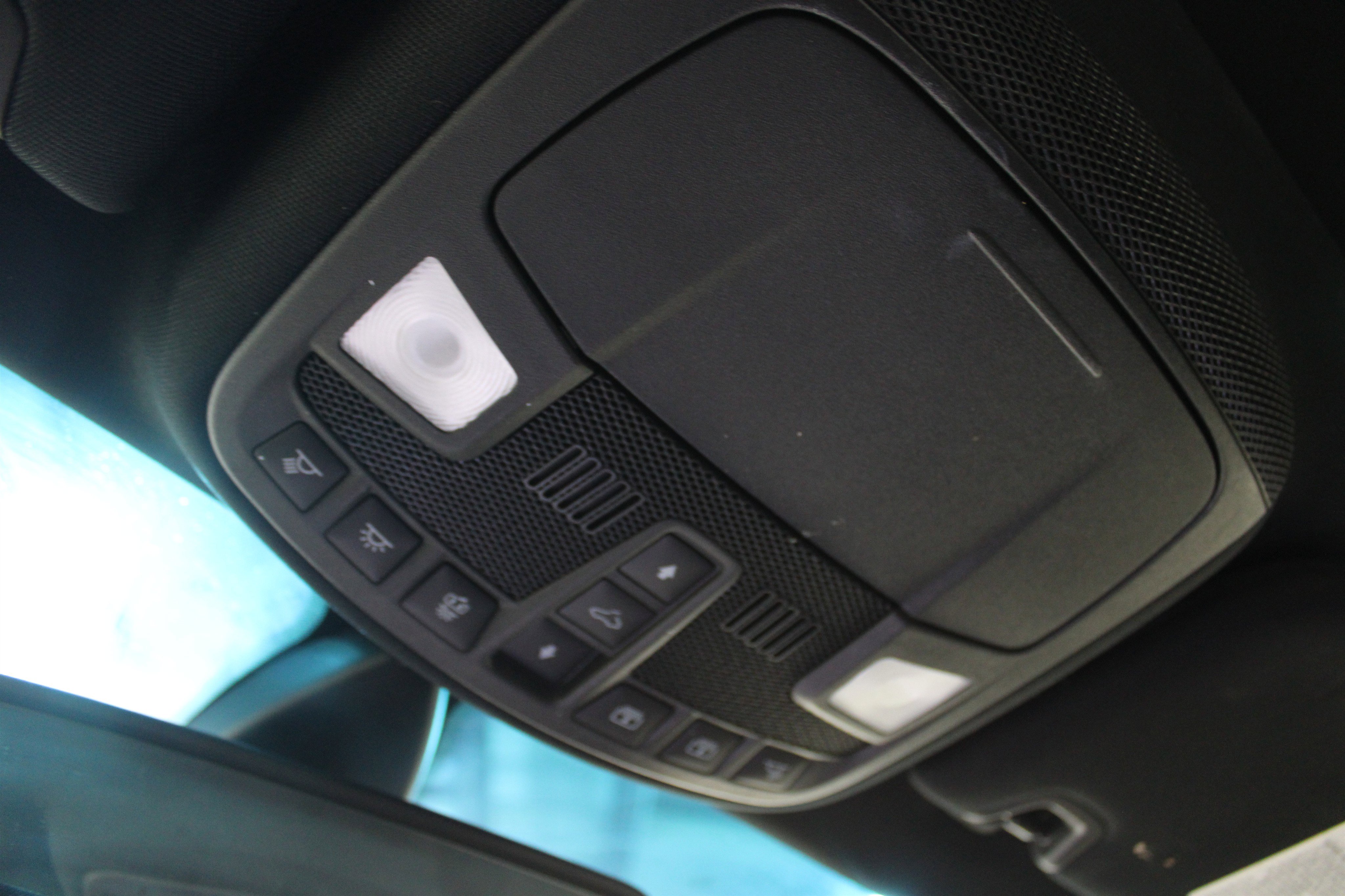 Used 2020 Lincoln MKZ Reserve w/ Monochromatic Package FWD image 17