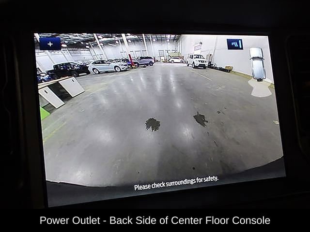 Used 2024 Ford Bronco Badlands image 8