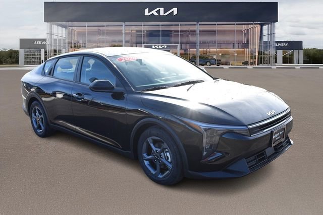 New 2026 Kia K4 LXS