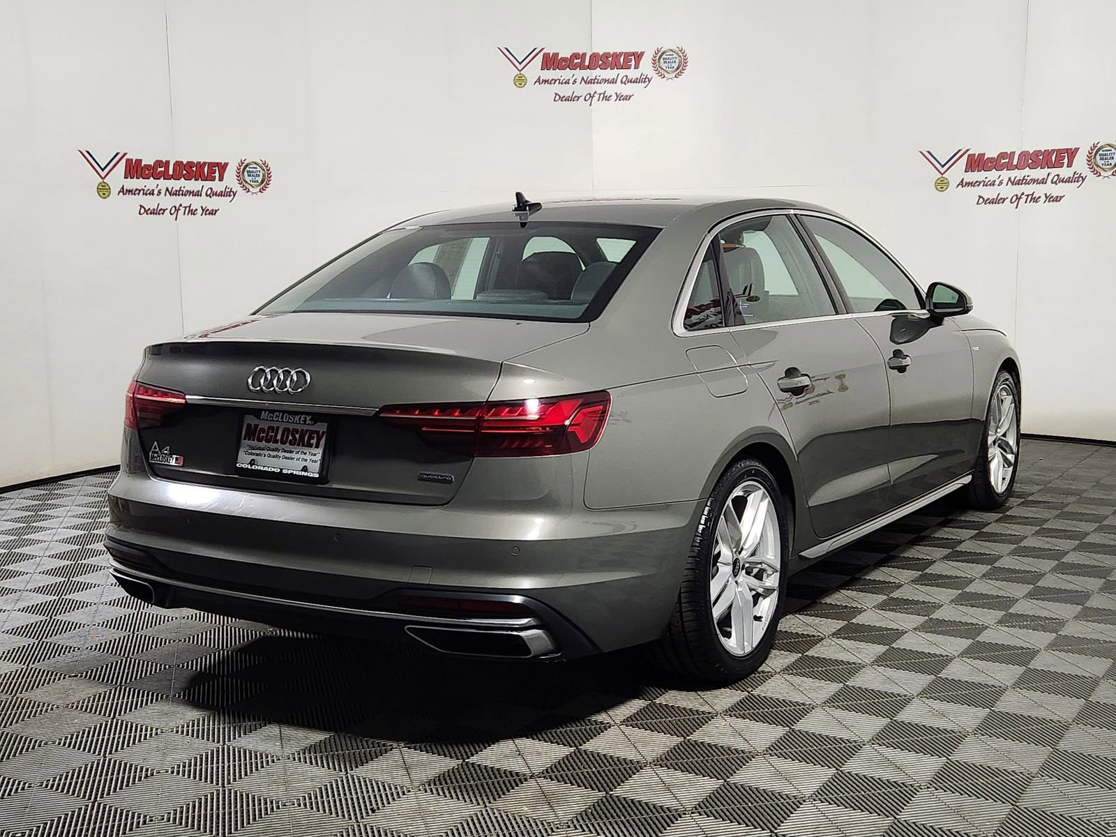Used 2024 Audi A4 2.0T Premium Plus image 9