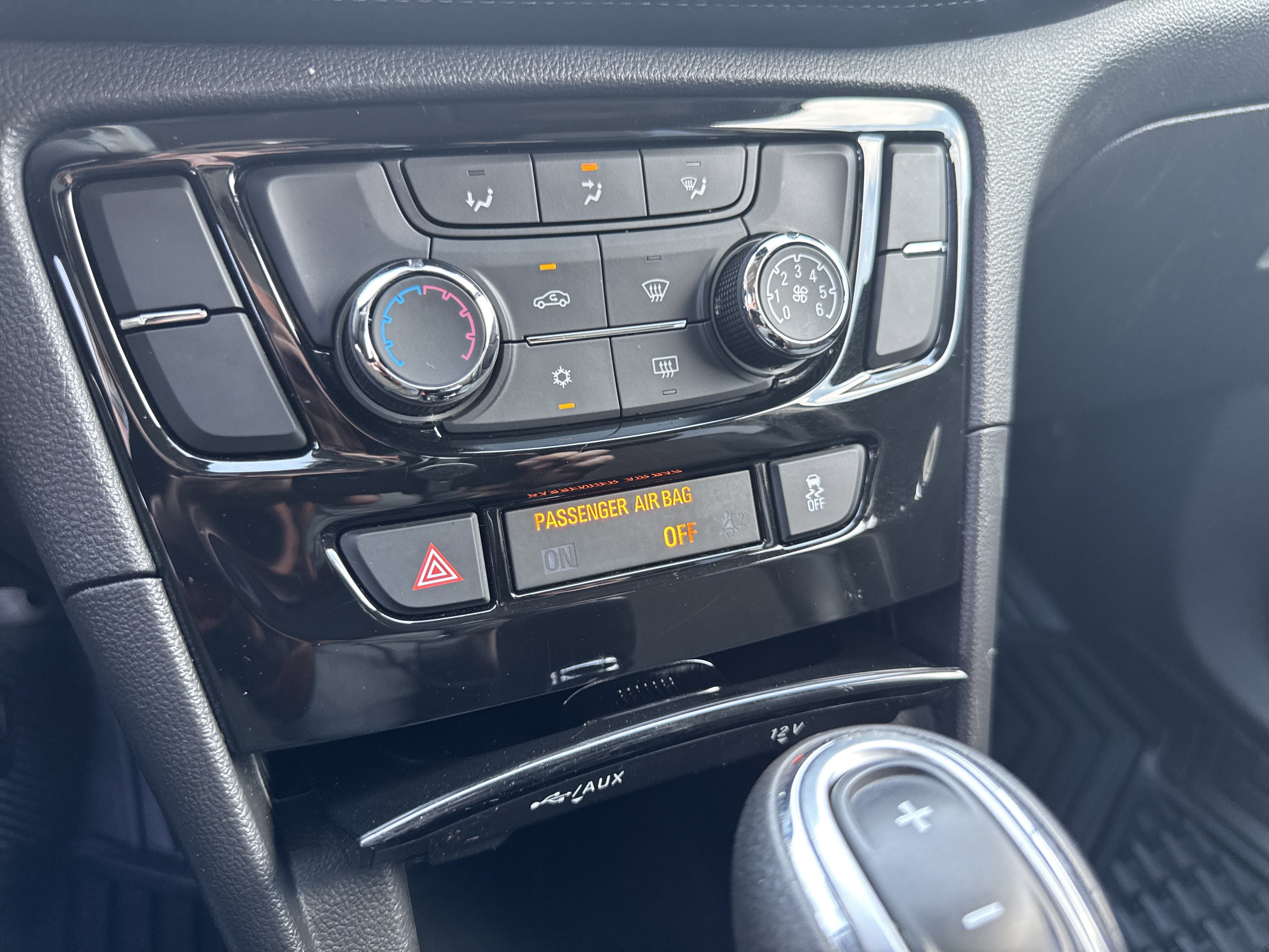 Used 2019 Buick Encore Preferred image 28