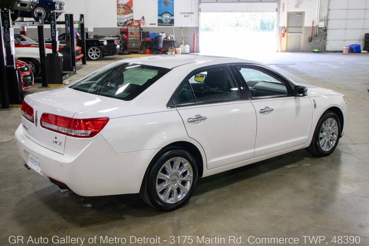 Used 2012 Lincoln MKZ FWD image 7