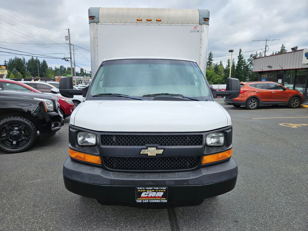 Used 2016 Chevrolet Express 3500 Extended image 2