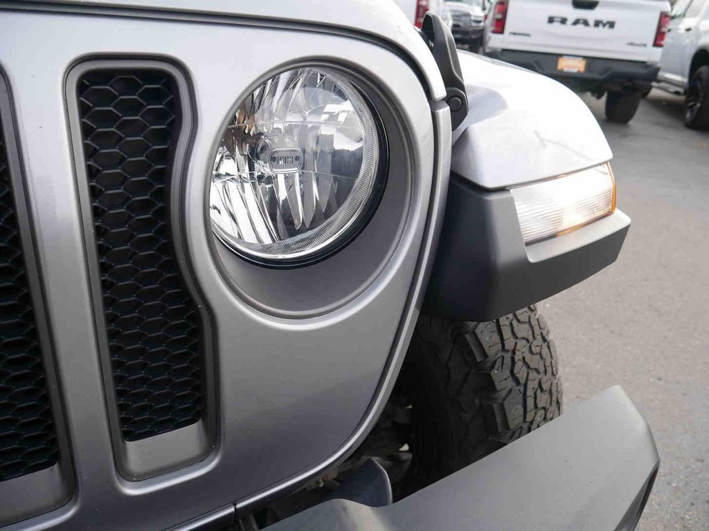 Used 2018 Jeep Wrangler Unlimited Rubicon w/ Dual Top Group image 23