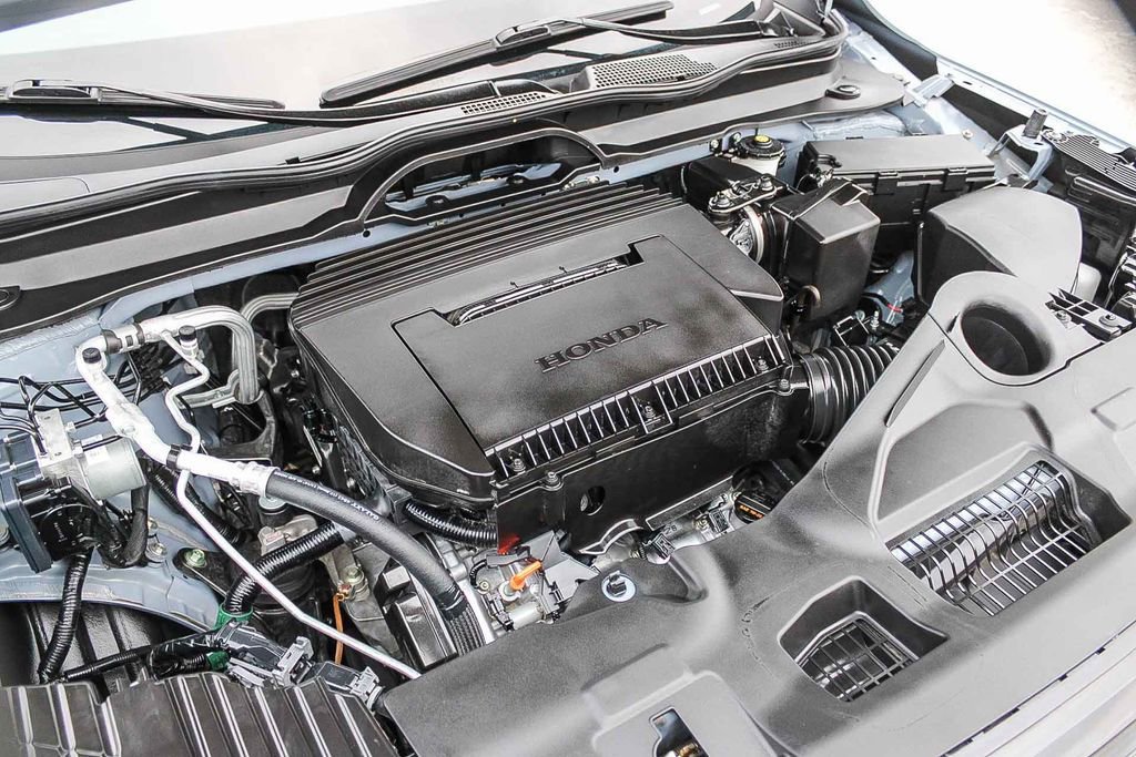 Used 2025 Honda Pilot Sport image 28