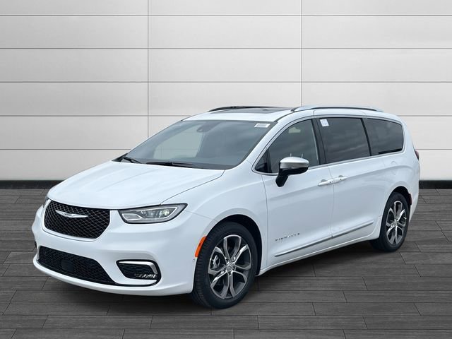 New 2026 Chrysler Pacifica Pinnacle w/ Trailer Tow Group FWD image 7