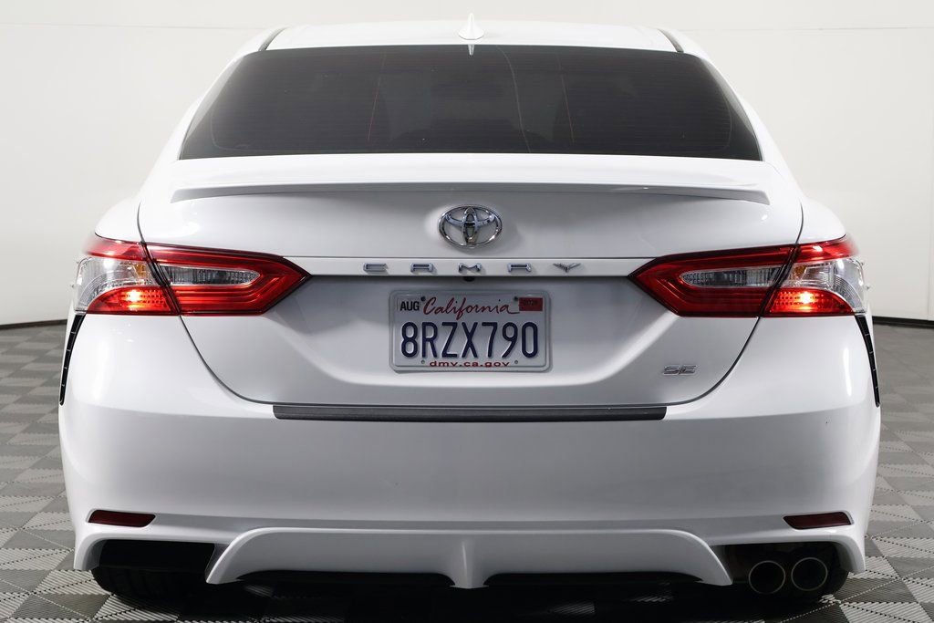 Used 2020 Toyota Camry SE image 5
