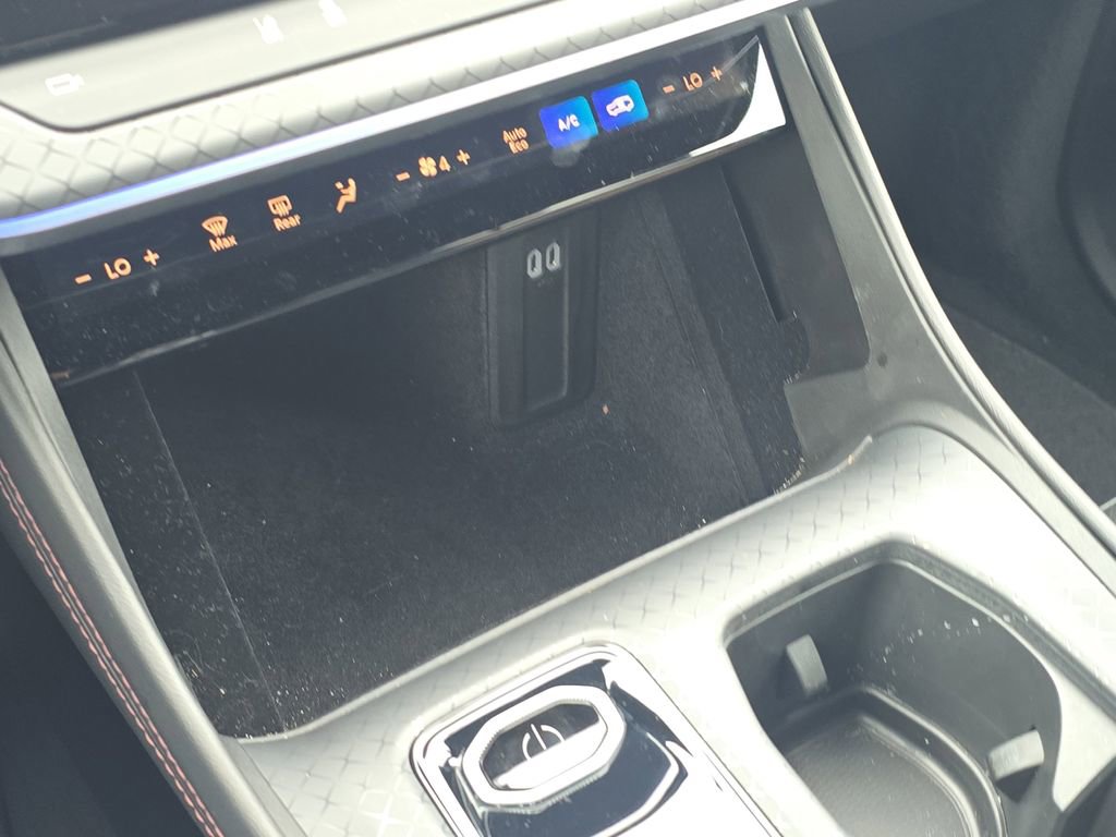 Used 2025 Jeep Wagoneer S Limited image 24