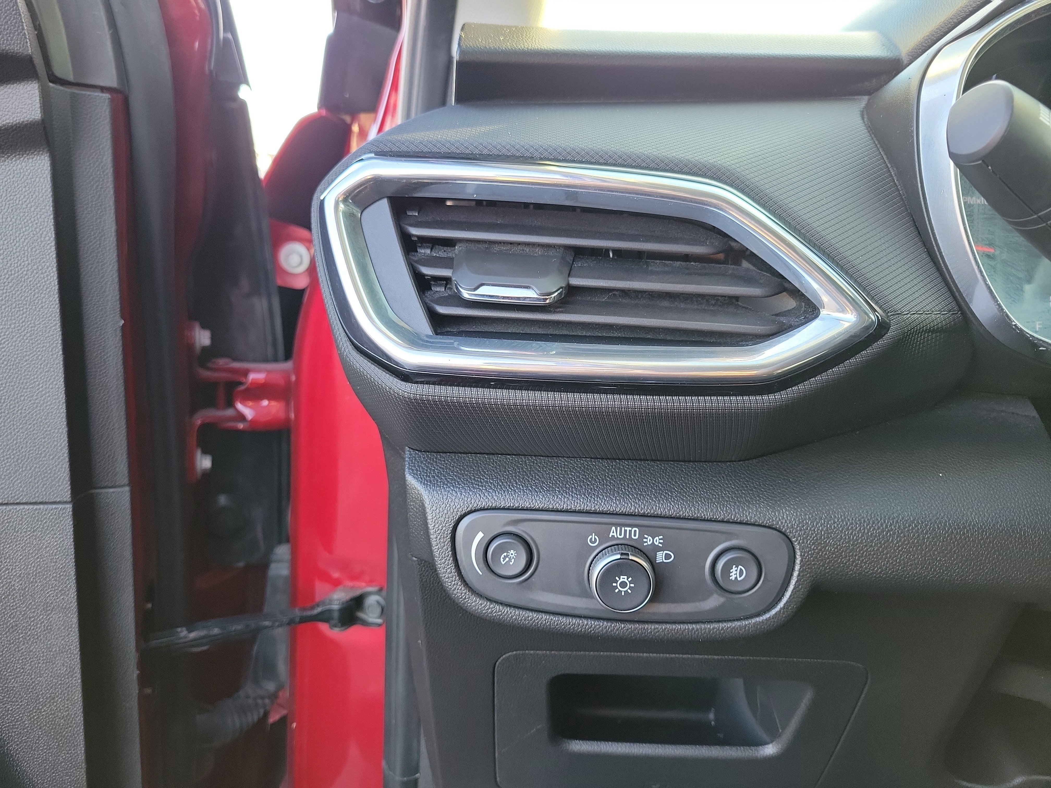 Used 2021 Chevrolet TrailBlazer LT w/ Convenience Package image 20