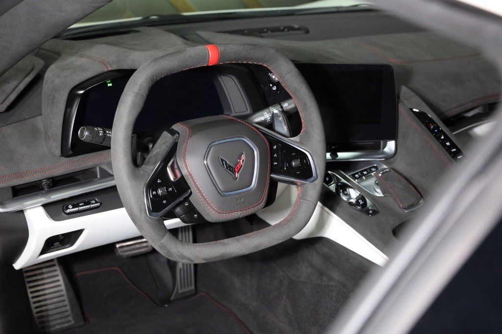 Used 2023 Chevrolet Corvette Stingray Premium Cpe w/ Z51 Performance Package image 14