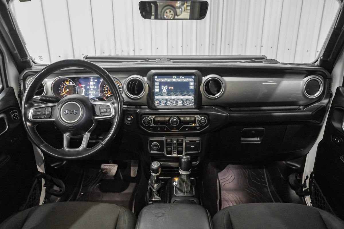 Used 2018 Jeep Wrangler Unlimited Sahara image 13