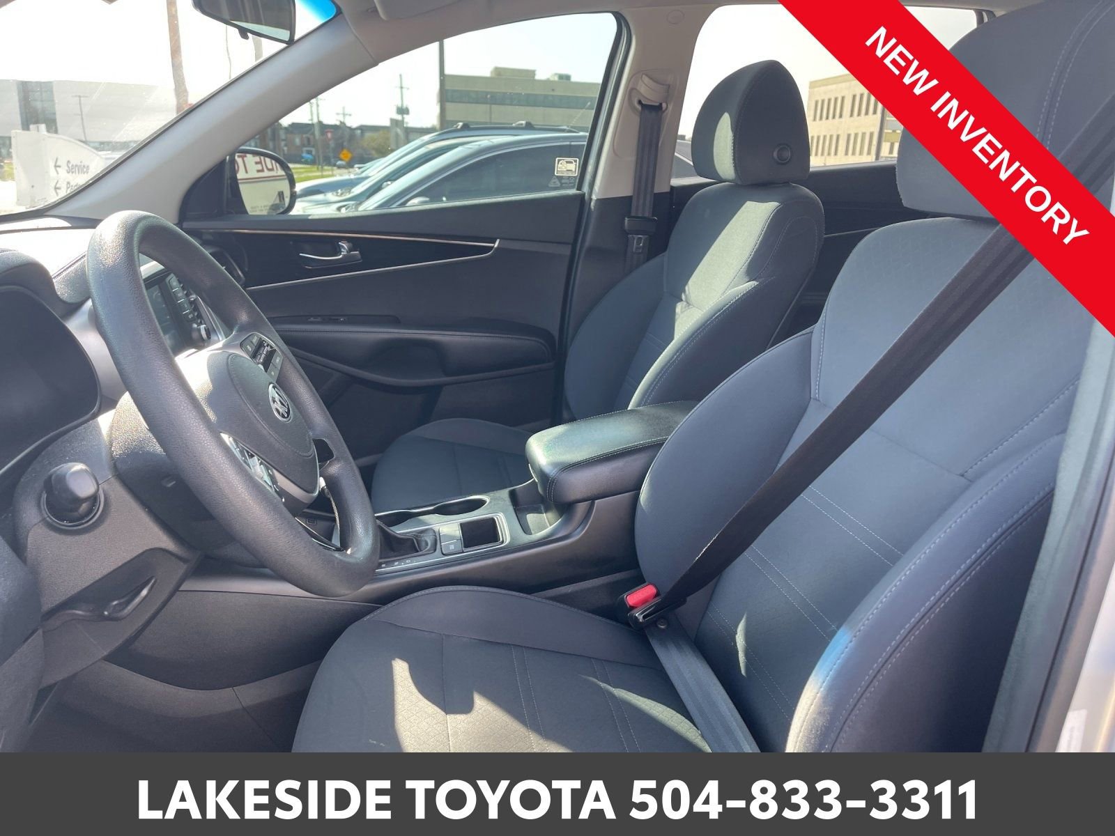 Used 2019 Kia Sorento LX image 11