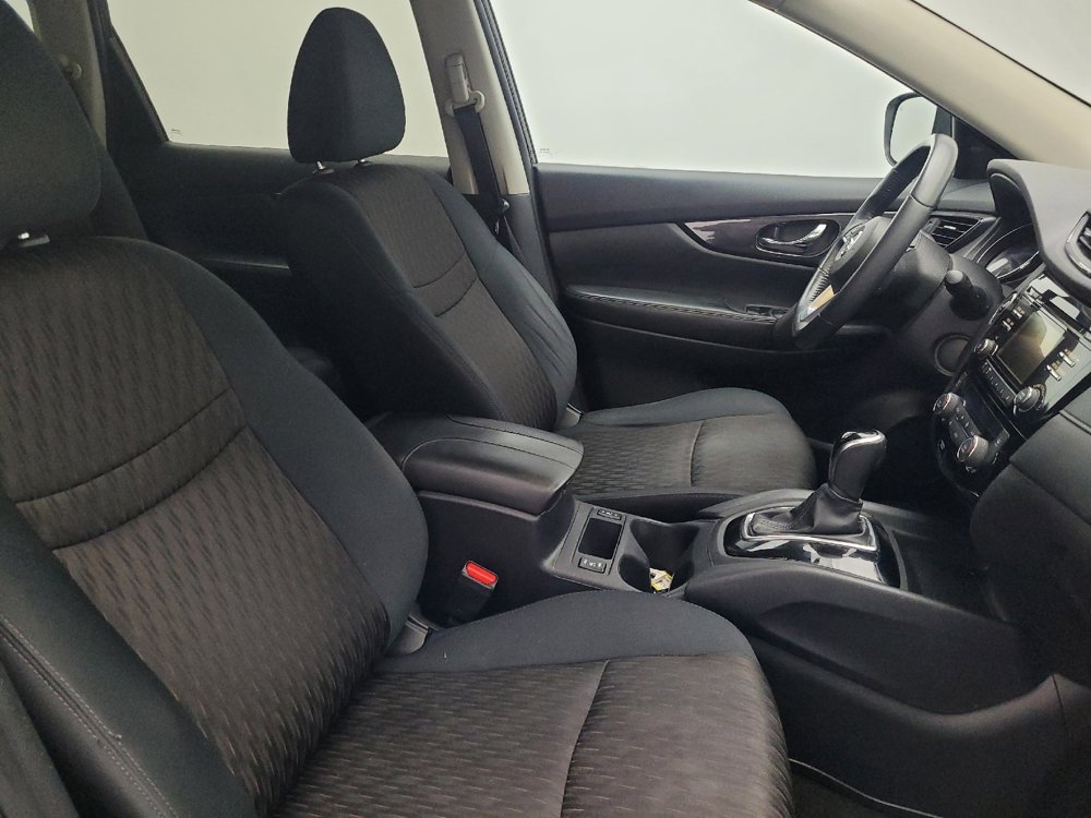 Used 2017 Nissan Rogue SV image 21