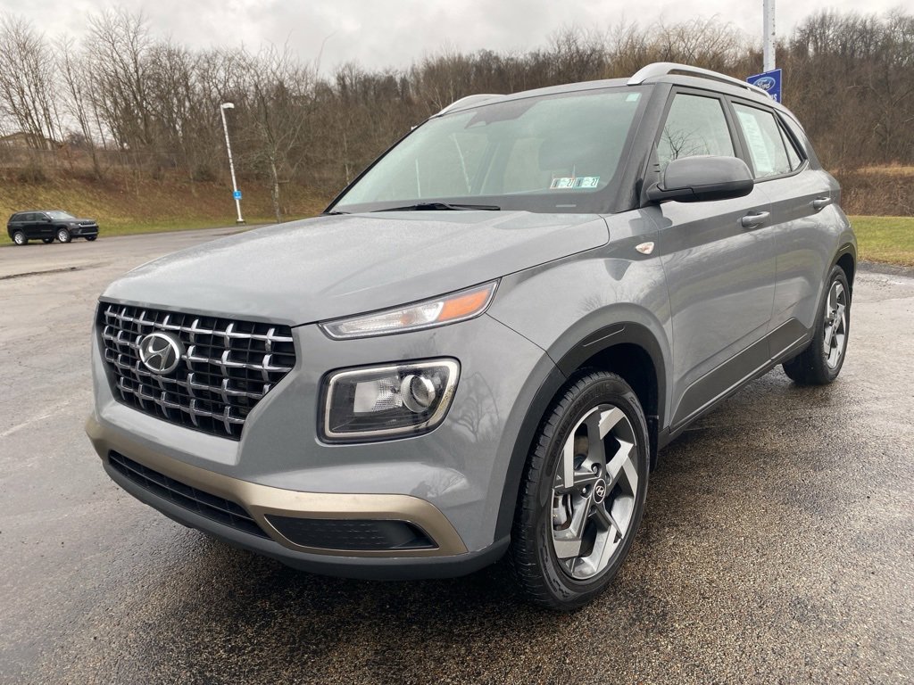 Used 2023 Hyundai Venue SEL image 7