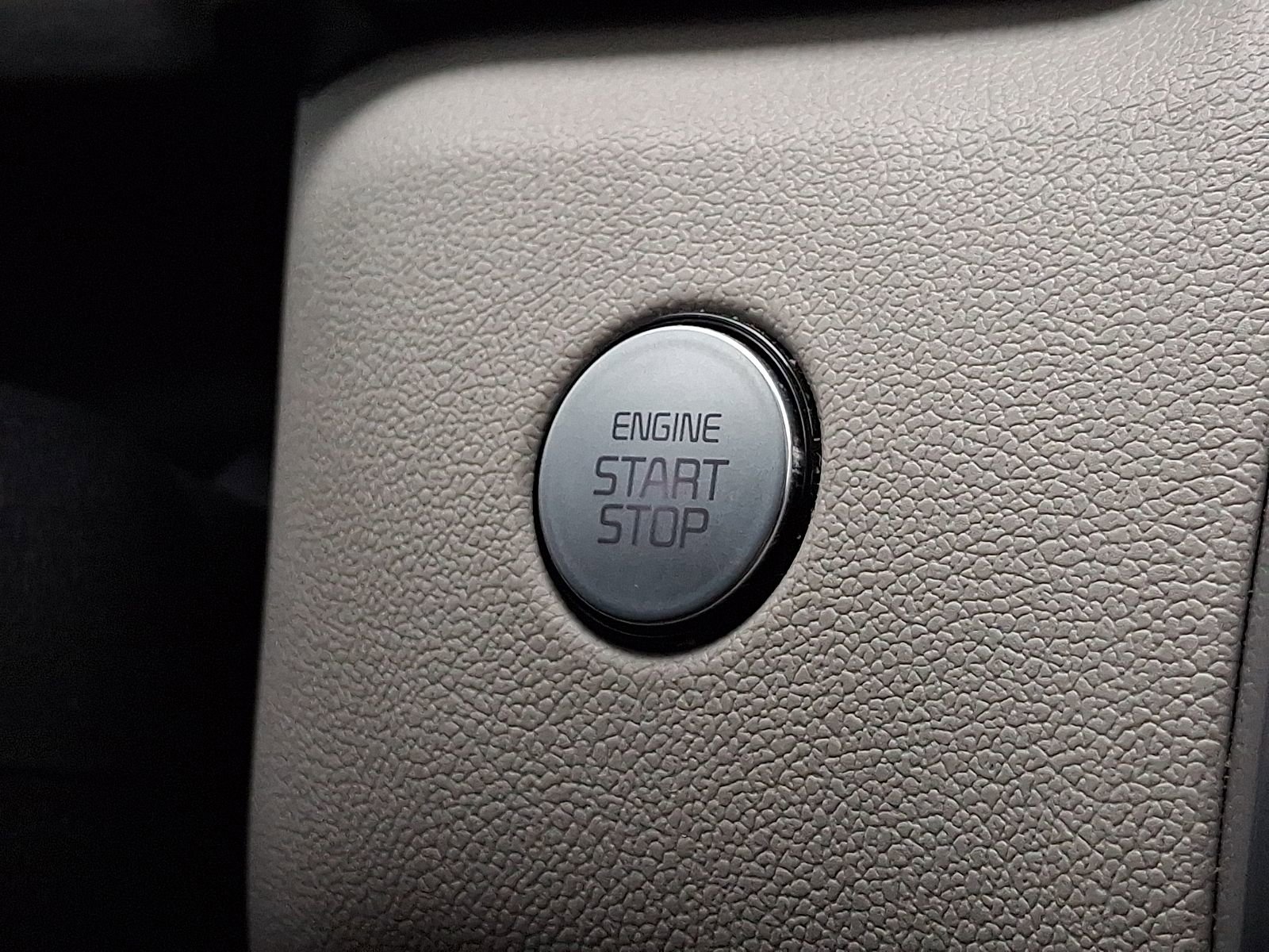 Used 2023 Kia Sorento SX image 24