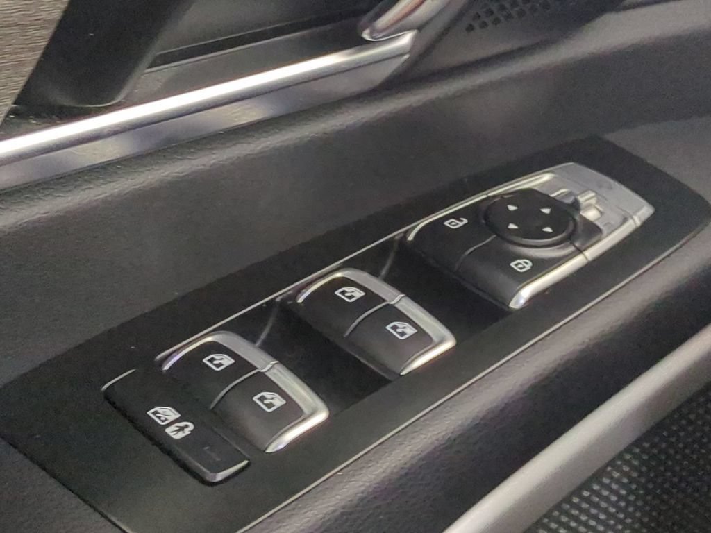 Used 2021 Kia Telluride EX w/ EX Premium Package FWD image 34