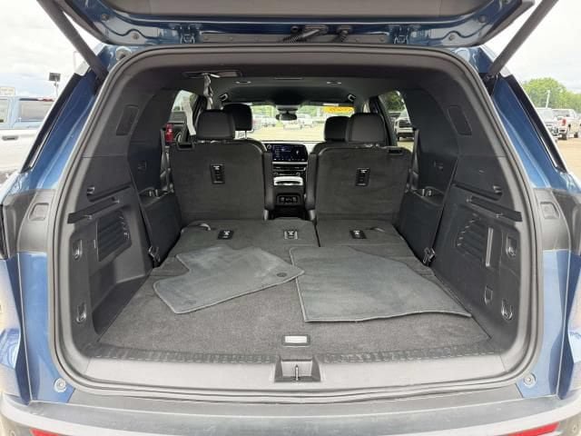 Used 2026 Chevrolet Traverse LT AWD/4WD image 8