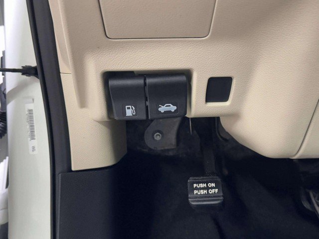 Used 2020 Nissan Murano SV image 45