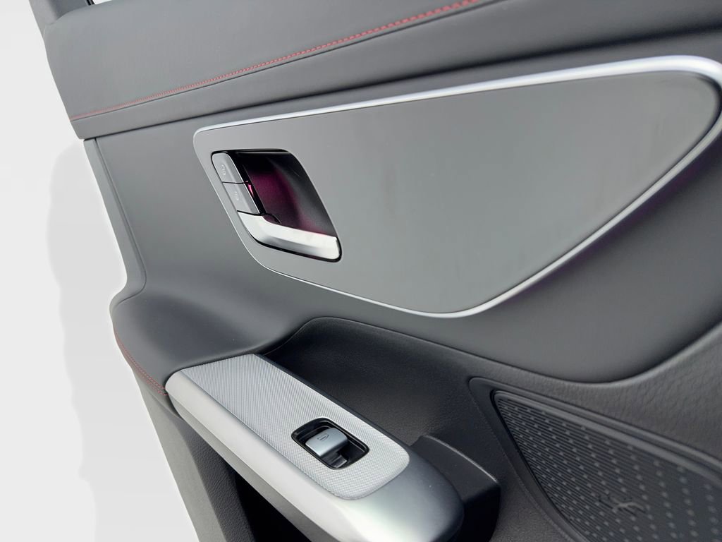 Used 2025 Mercedes-Benz GLC 43 AMG 4MATIC image 59