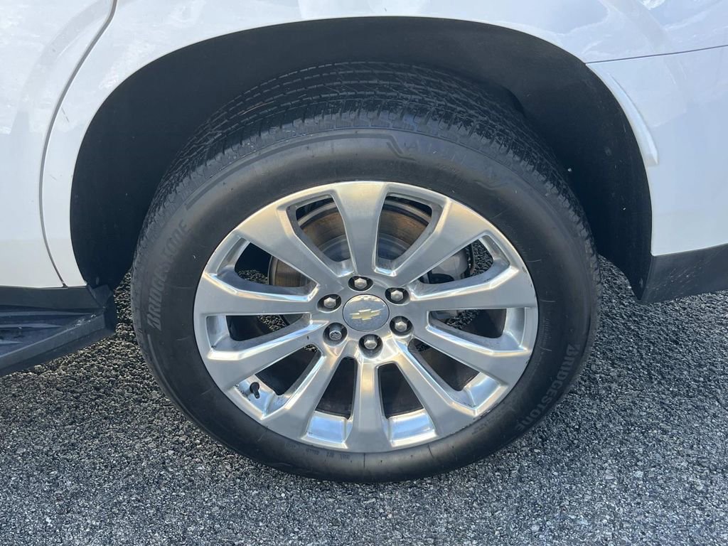 Used 2021 Chevrolet Tahoe Premier w/ Premium Package image 11