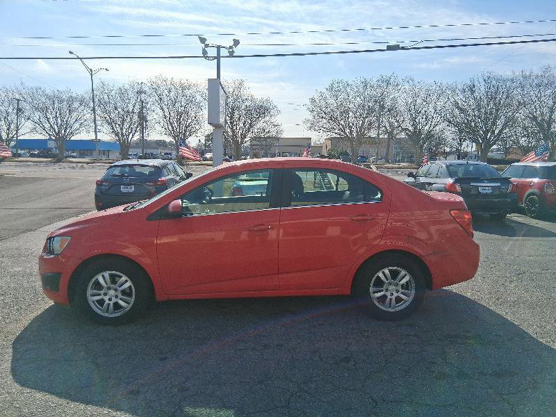 Used 2015 Chevrolet Sonic LT FWD image 5