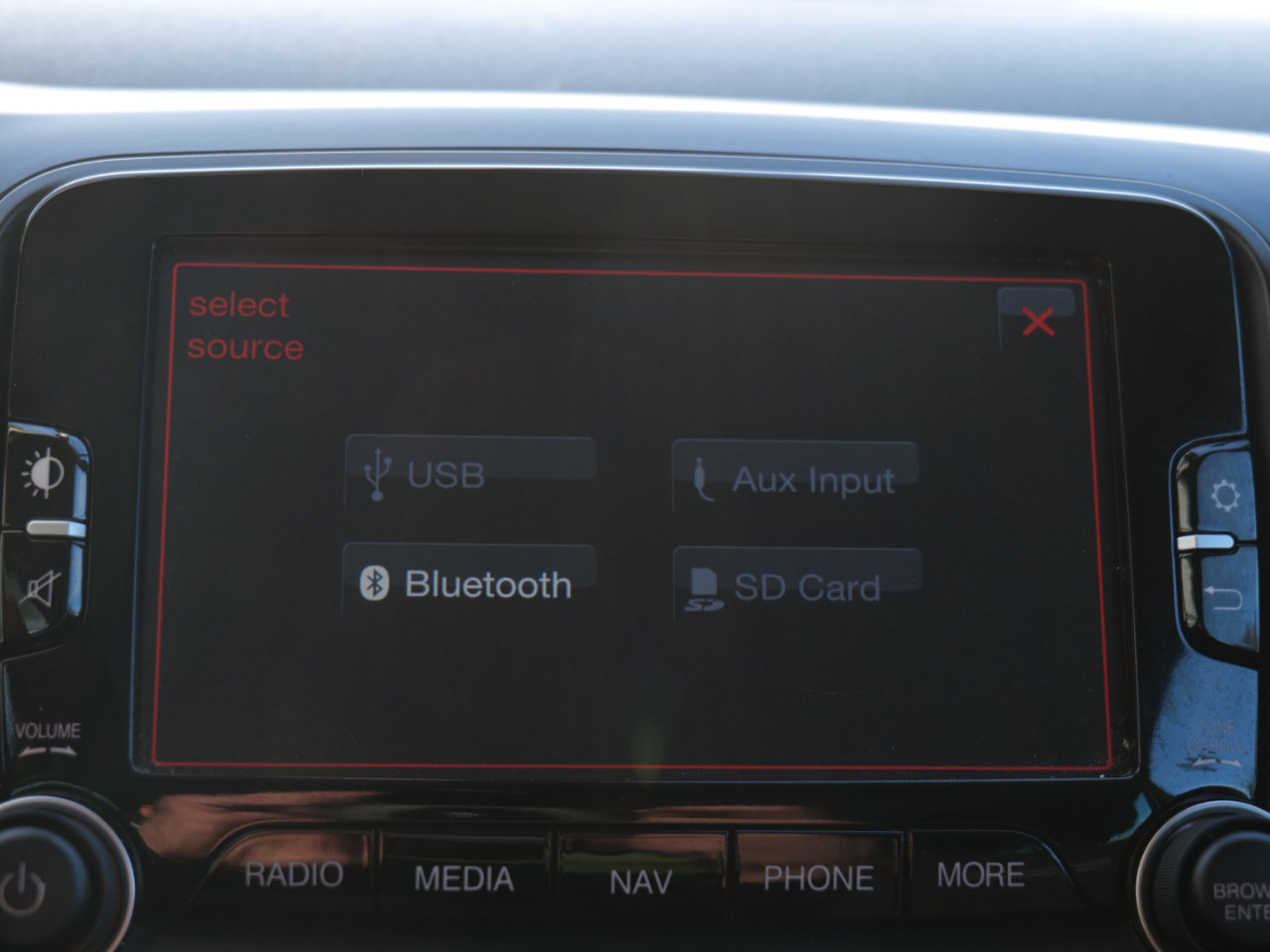 Used 2014 FIAT 500L Trekking w/ Popular Equipment Group image 29