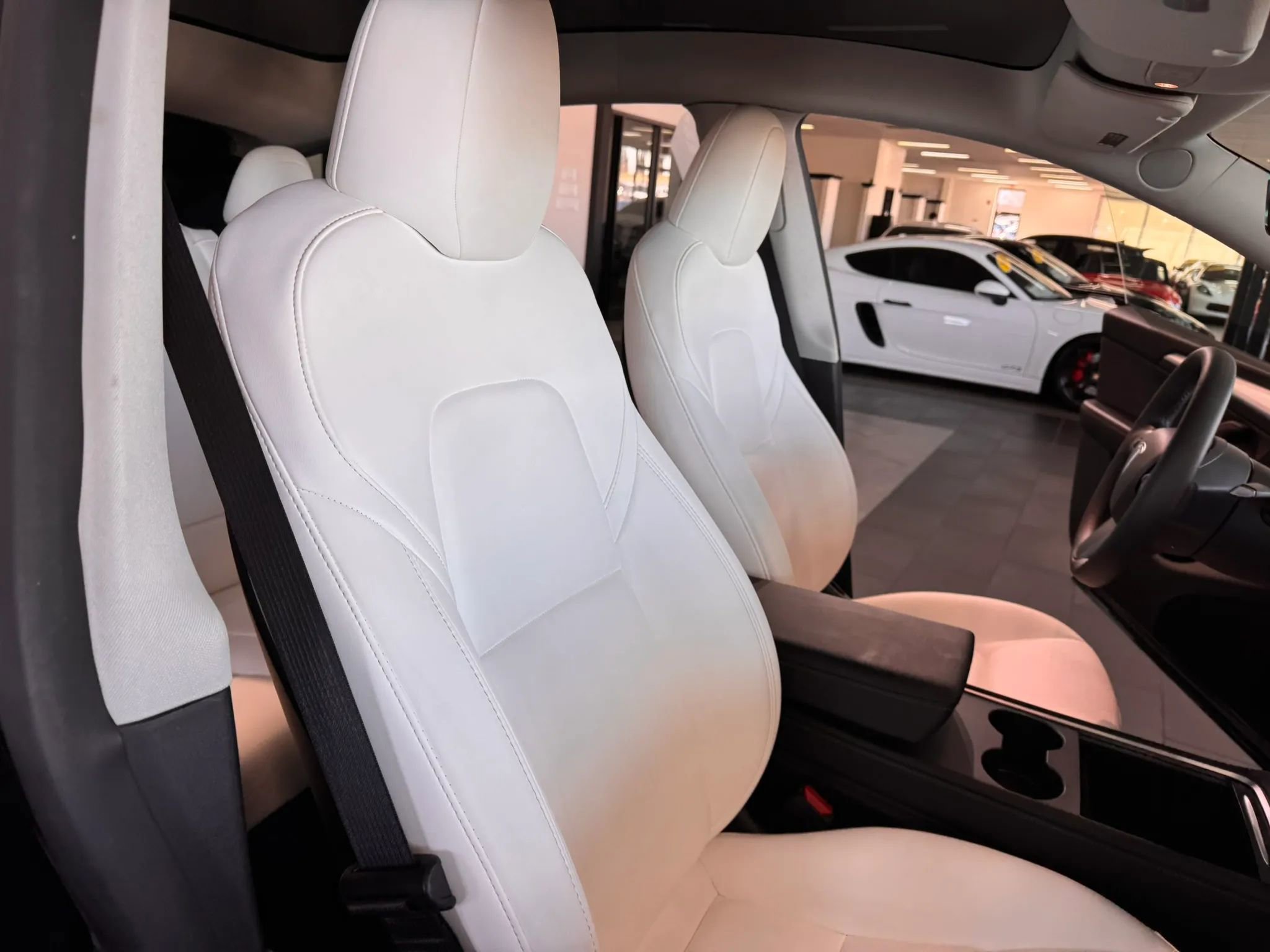 Used 2023 Tesla Model Y Long Range AWD/4WD image 13