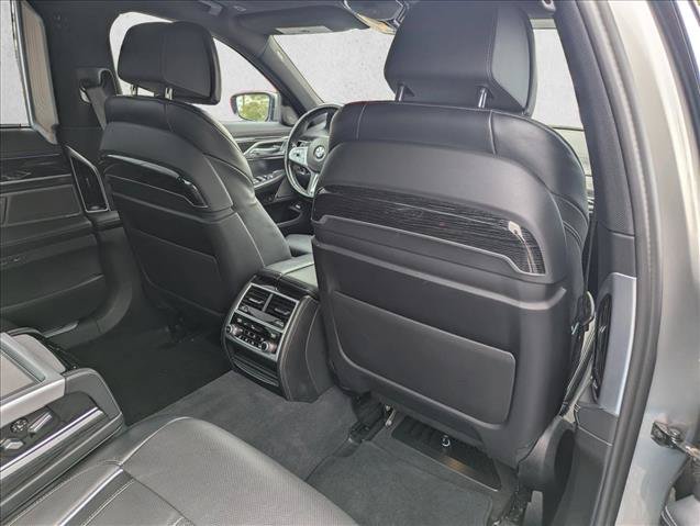 Used 2021 BMW 740i w/ Luxury Rear Seating Package RWD image 30