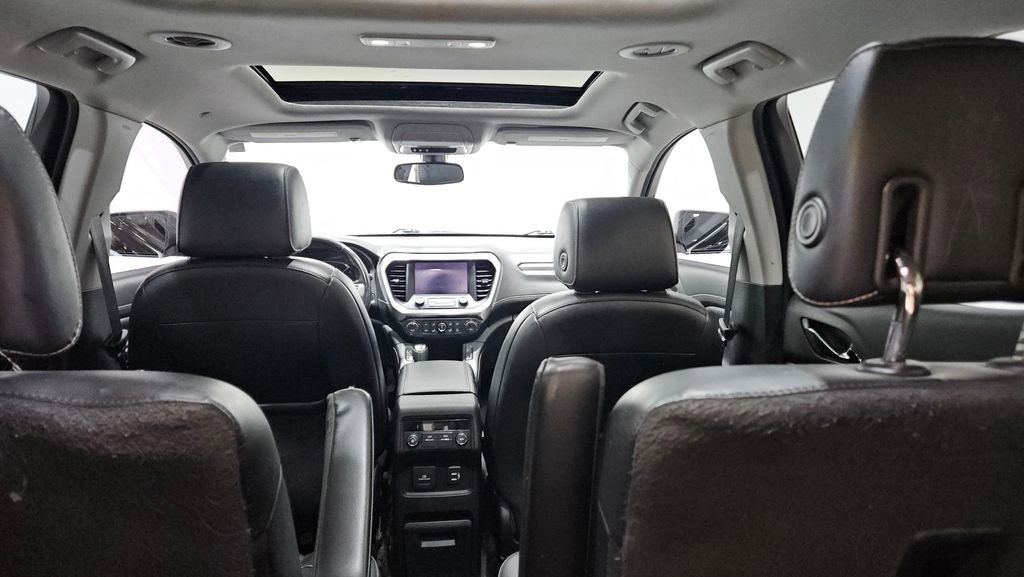 Used 2019 GMC Acadia SLT w/ Black Edition image 9