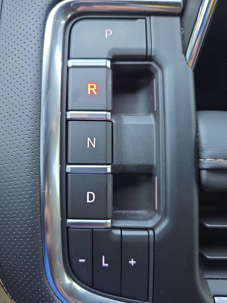 Used 2023 GMC Yukon AT4 AWD/4WD image 34
