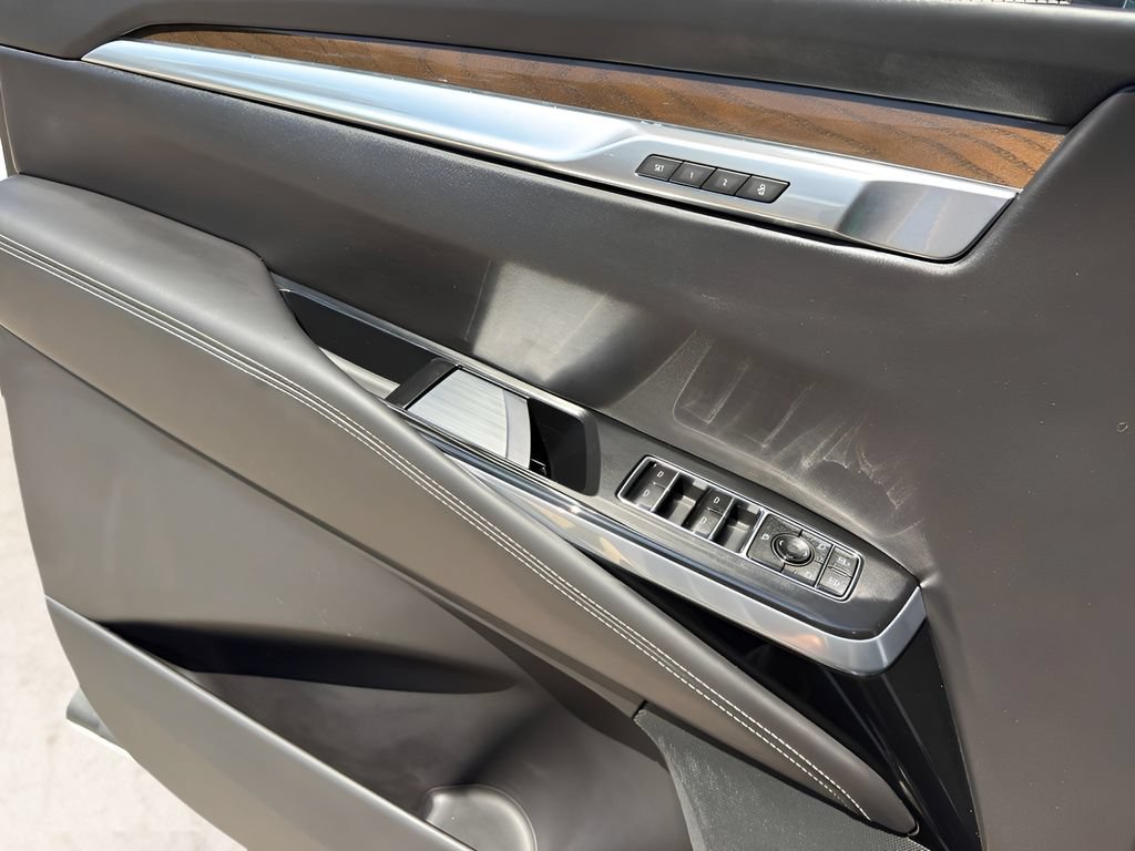 Used 2025 Cadillac Escalade Sport Platinum AWD/4WD image 24