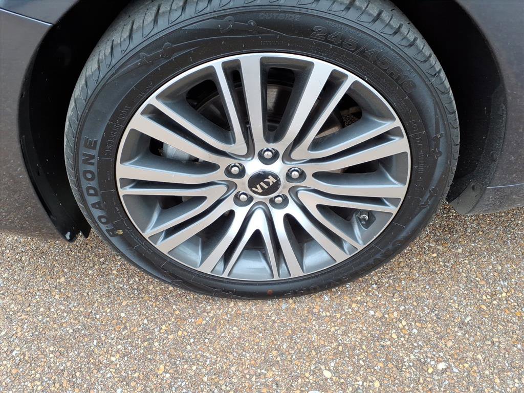 Used 2018 Kia Cadenza Technology FWD image 9