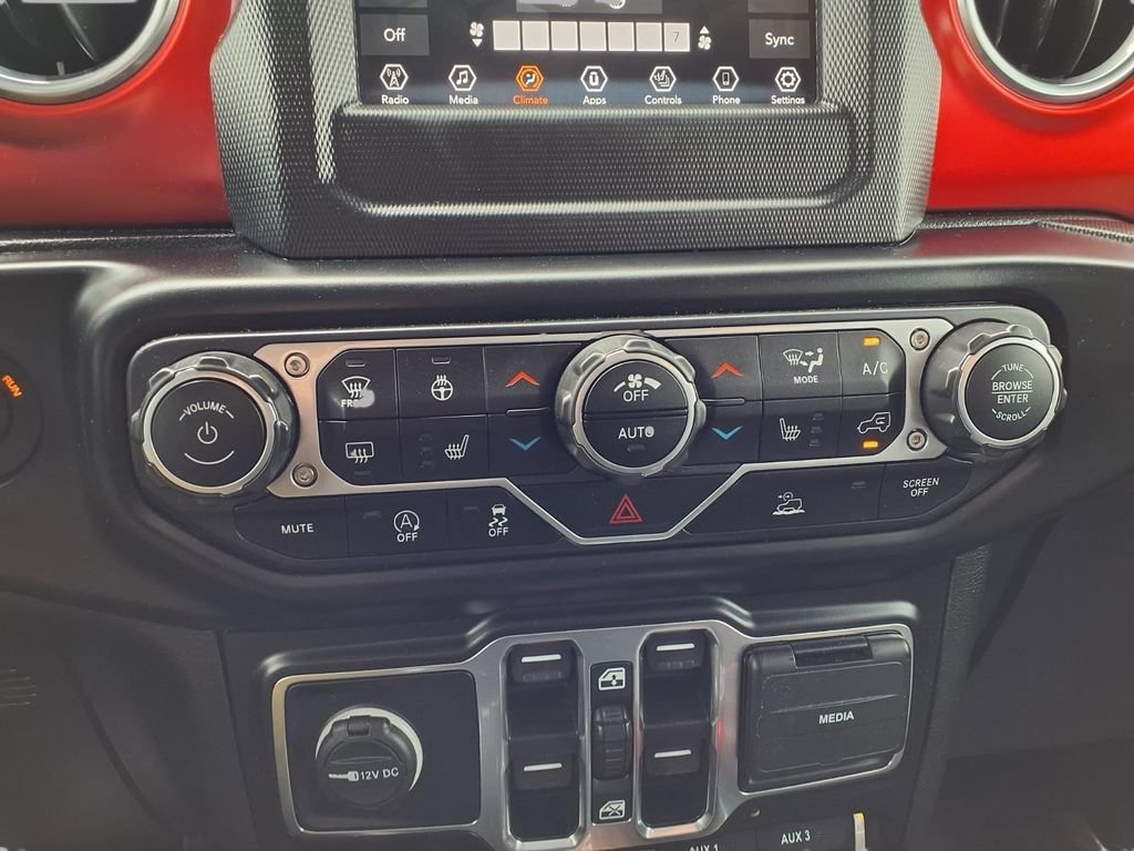 Used 2021 Jeep Gladiator Rubicon w/ Cold Weather Group AWD/4WD image 9