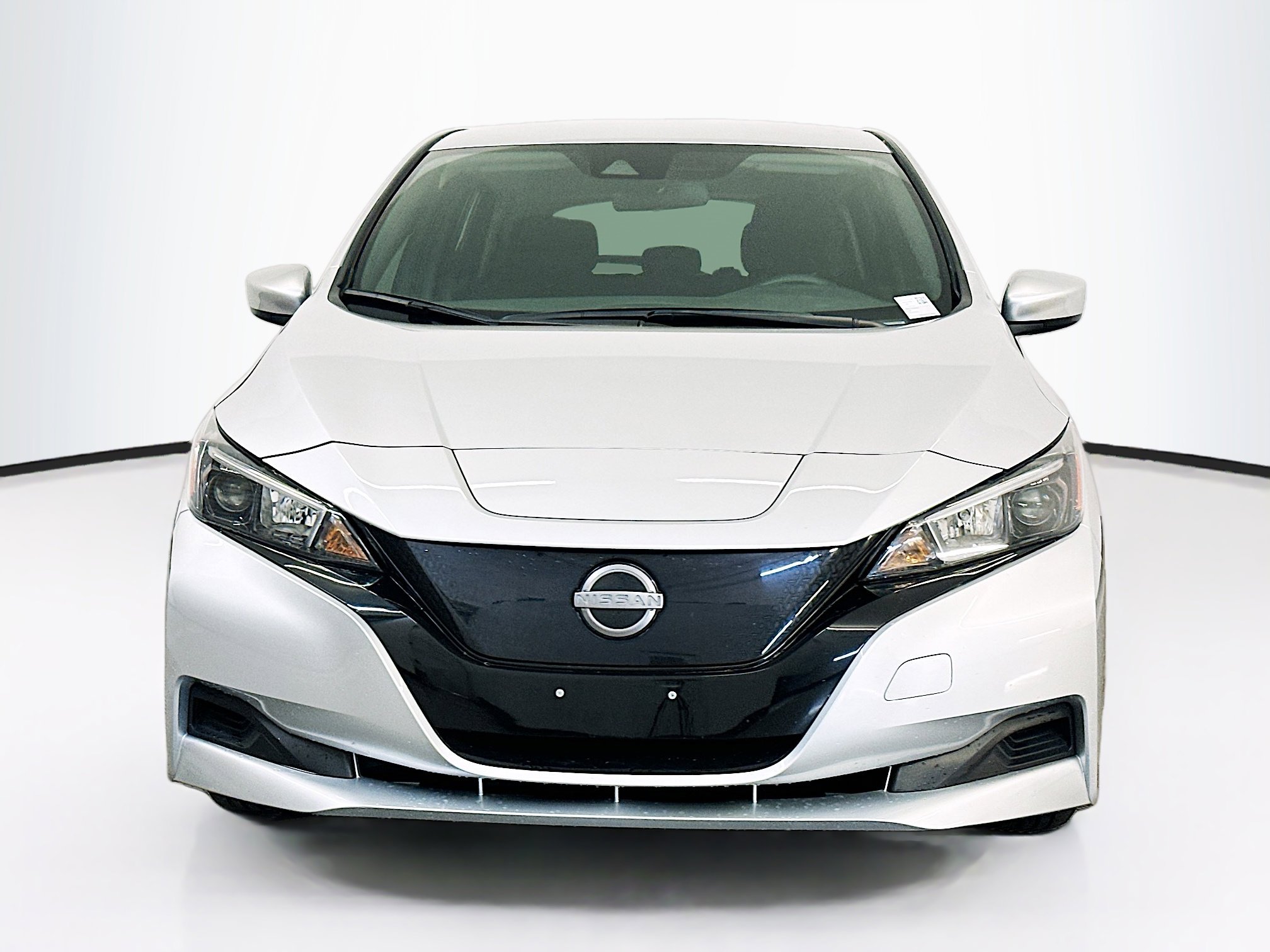 Used 2024 Nissan Leaf S FWD image 2
