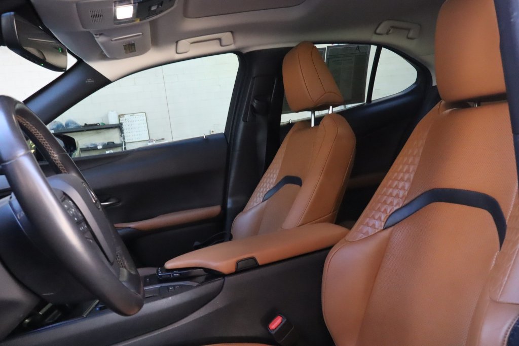 Used 2020 Lexus UX 250h w/ Premium Package AWD/4WD image 19