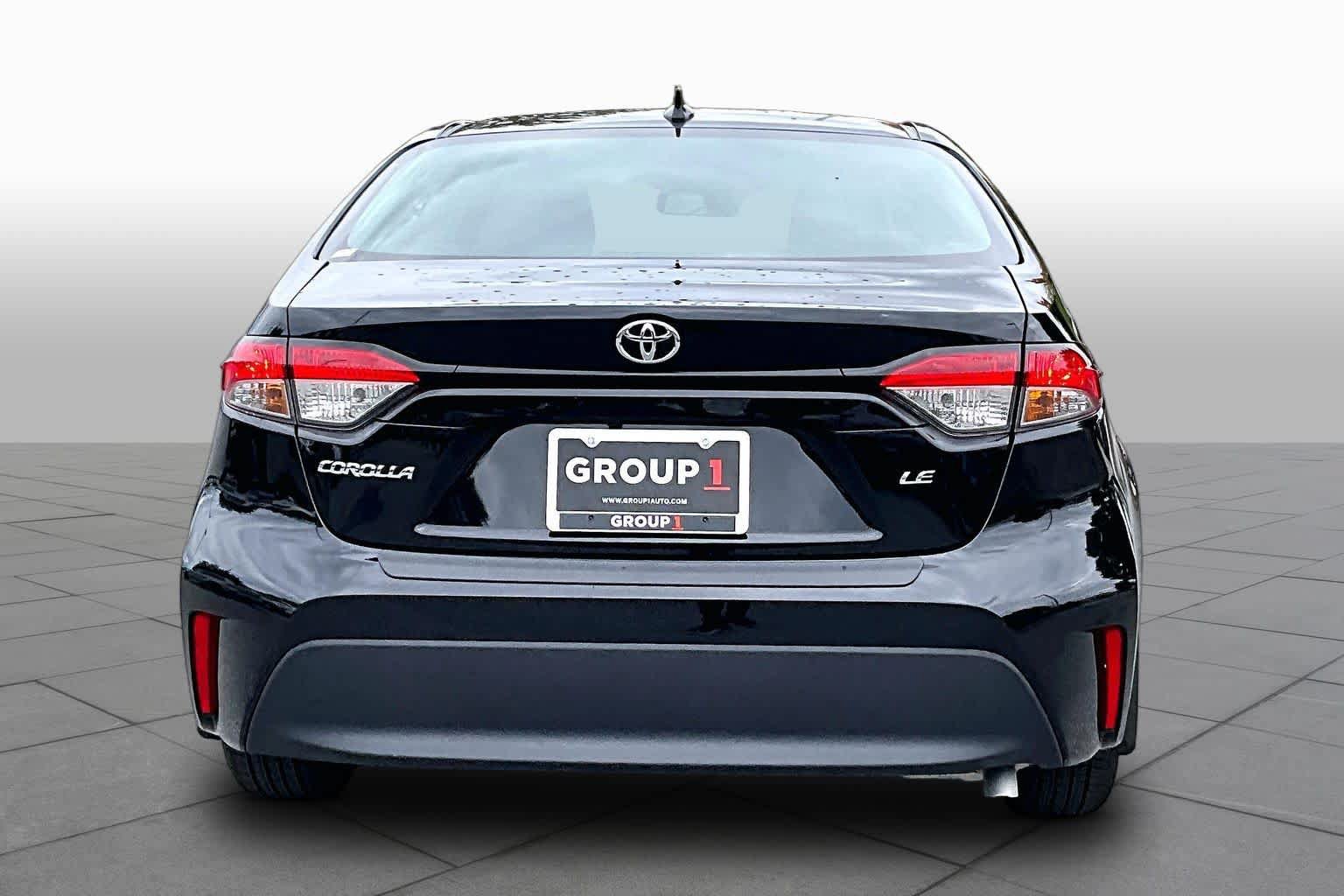 Used 2023 Toyota Corolla LE FWD image 5
