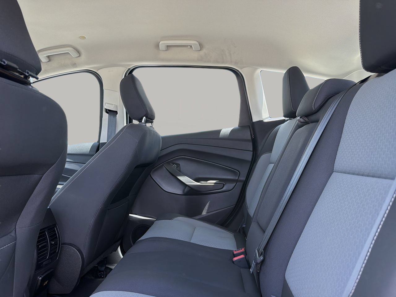 Used 2018 Ford C-MAX SE FWD image 16
