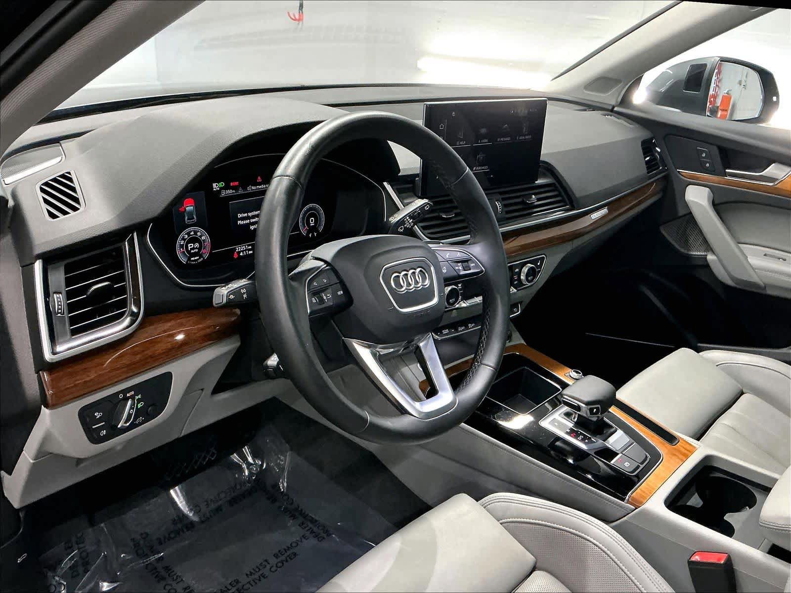 Certified 2023 Audi Q5 2.0T Premium Plus w/ Premium Plus Package AWD/4WD image 16