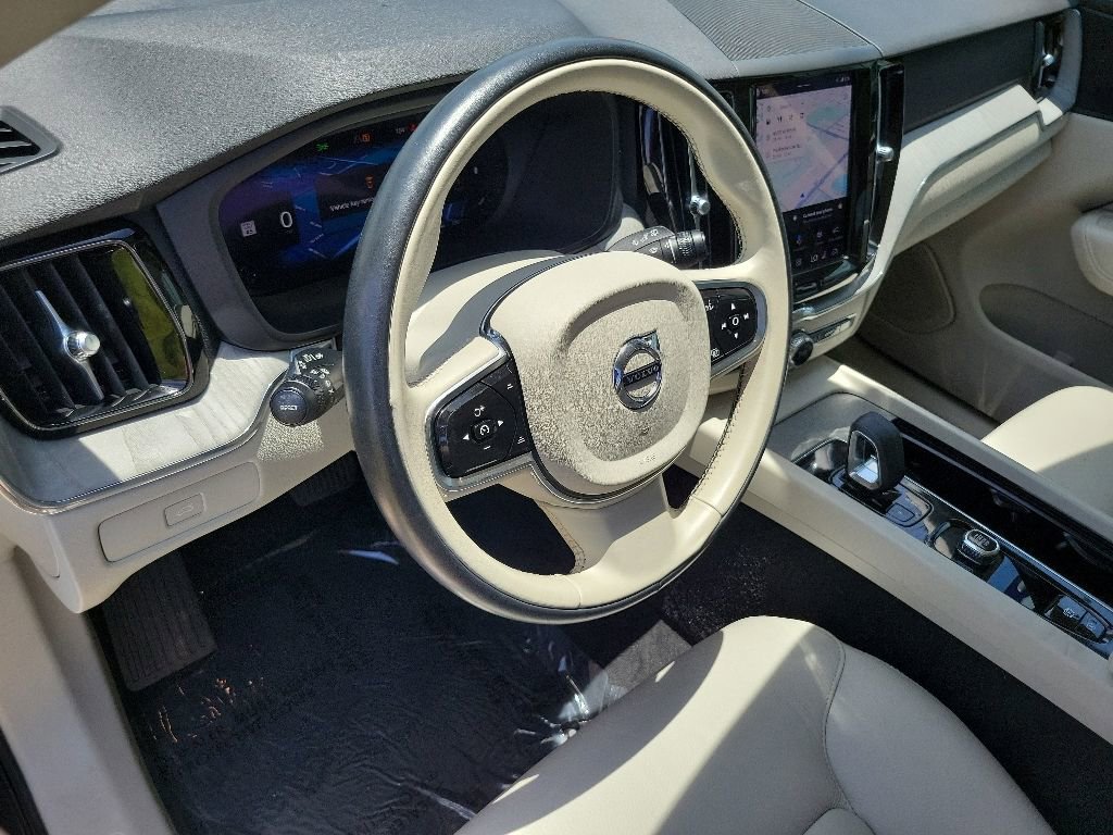 Used 2024 Volvo XC60 B5 Plus w/ Protection Package Premier AWD/4WD image 13