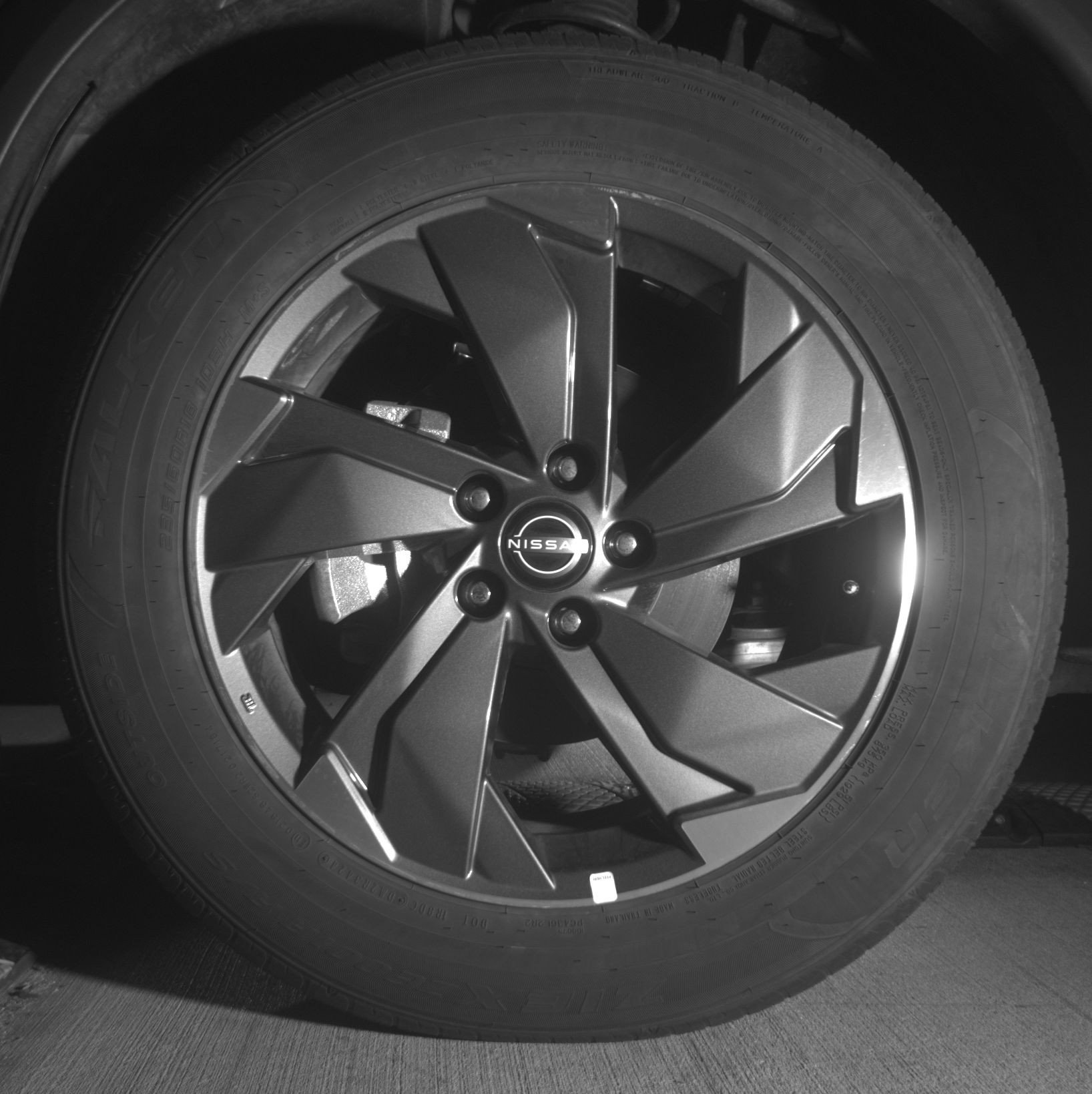 Used 2025 Nissan Rogue SV FWD image 12