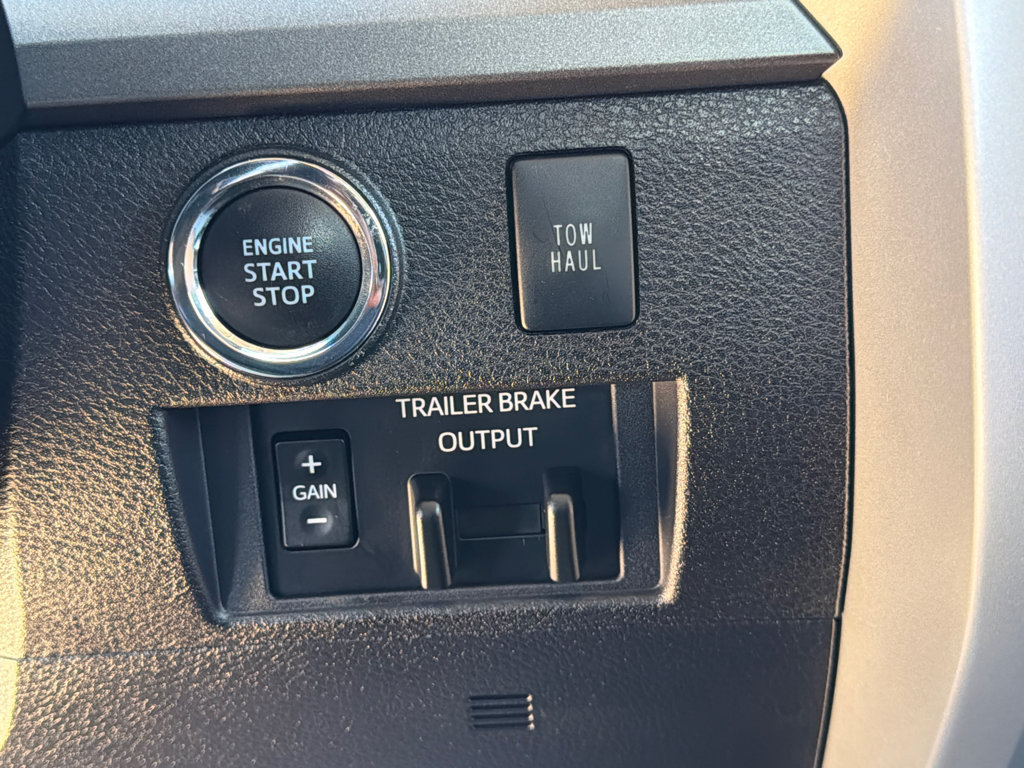 Used 2021 Toyota Tundra SR5 w/ TRD Off-Road Package AWD/4WD image 32