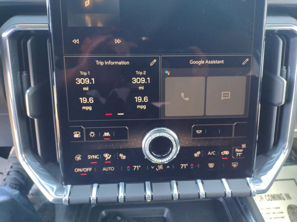 Used 2024 GMC Acadia Elevation image 14