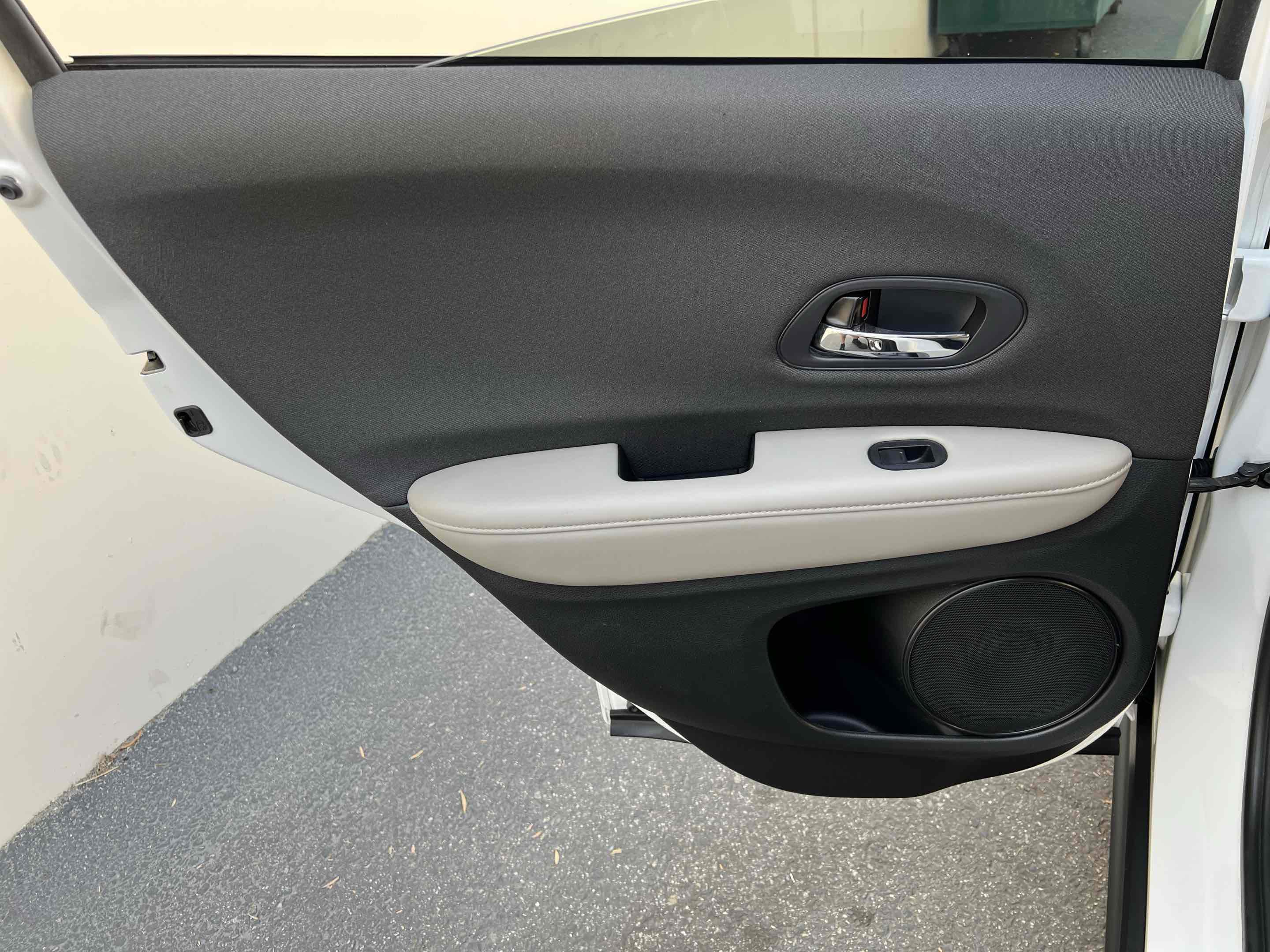 Used 2022 Honda HR-V LX image 68