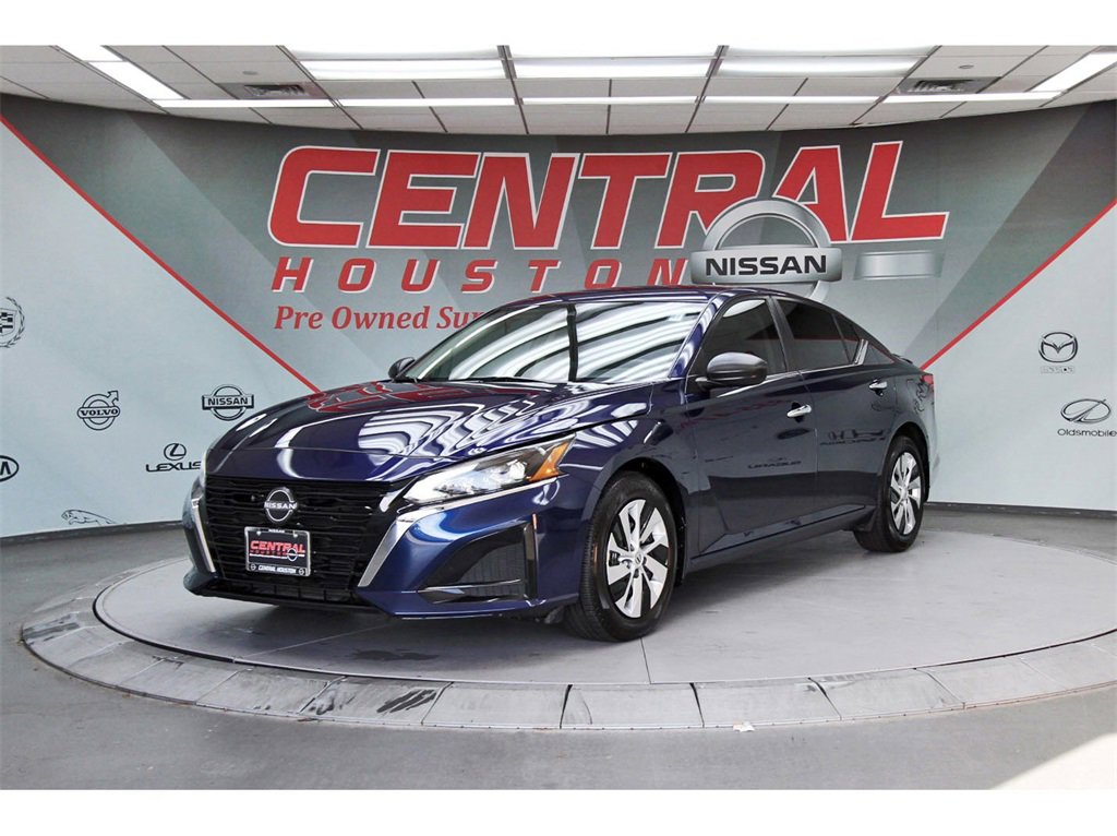 Certified 2024 Nissan Altima 2.5 S image 2