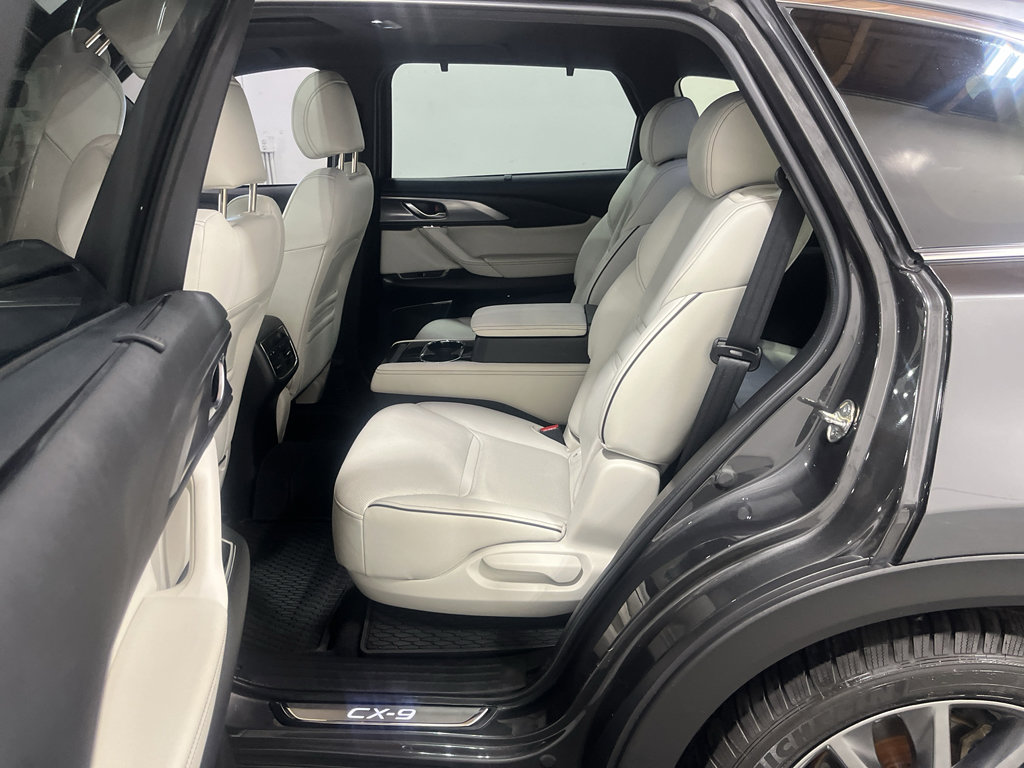Used 2020 MAZDA CX-9 Signature AWD/4WD image 32