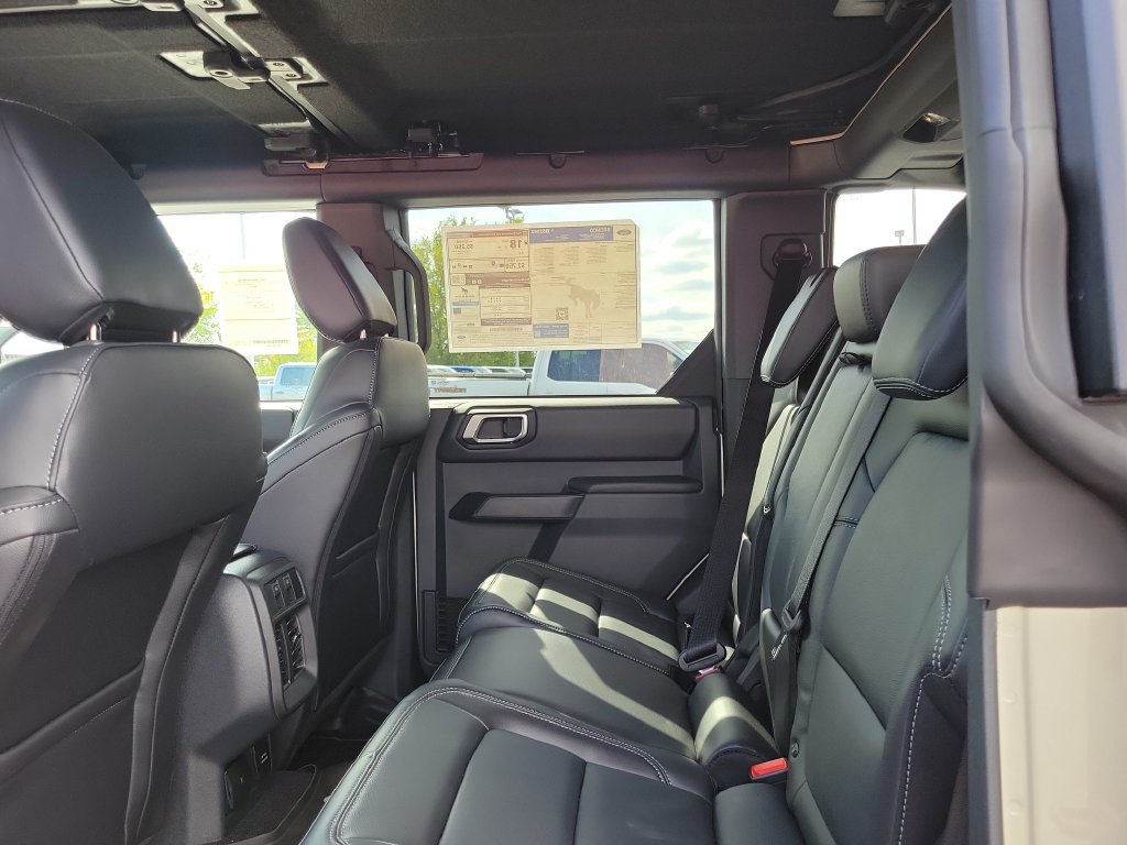 New 2026 Ford Bronco Outer Banks w/ Sasquatch Package AWD/4WD image 14